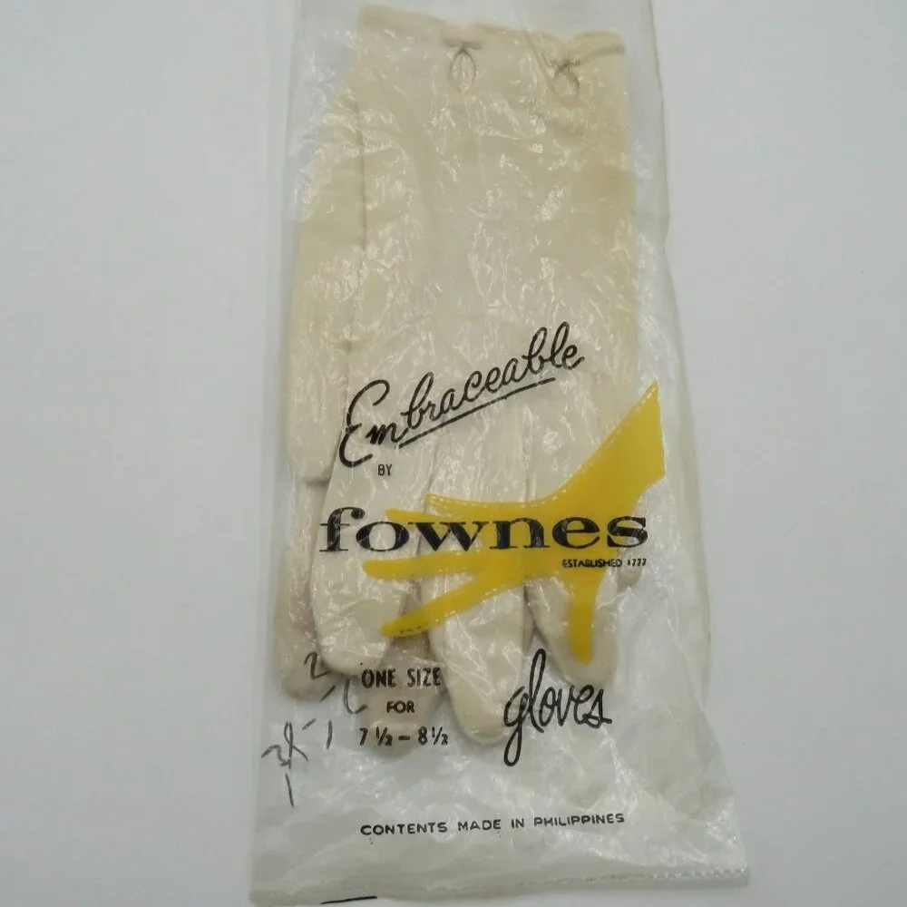 Vintage Fownes Embraceable‎ Gloves One Size 7.5 Cotton Original Packaging